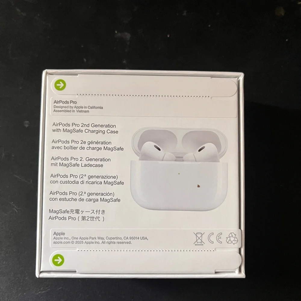 Apple AirPods Pro Box in White
